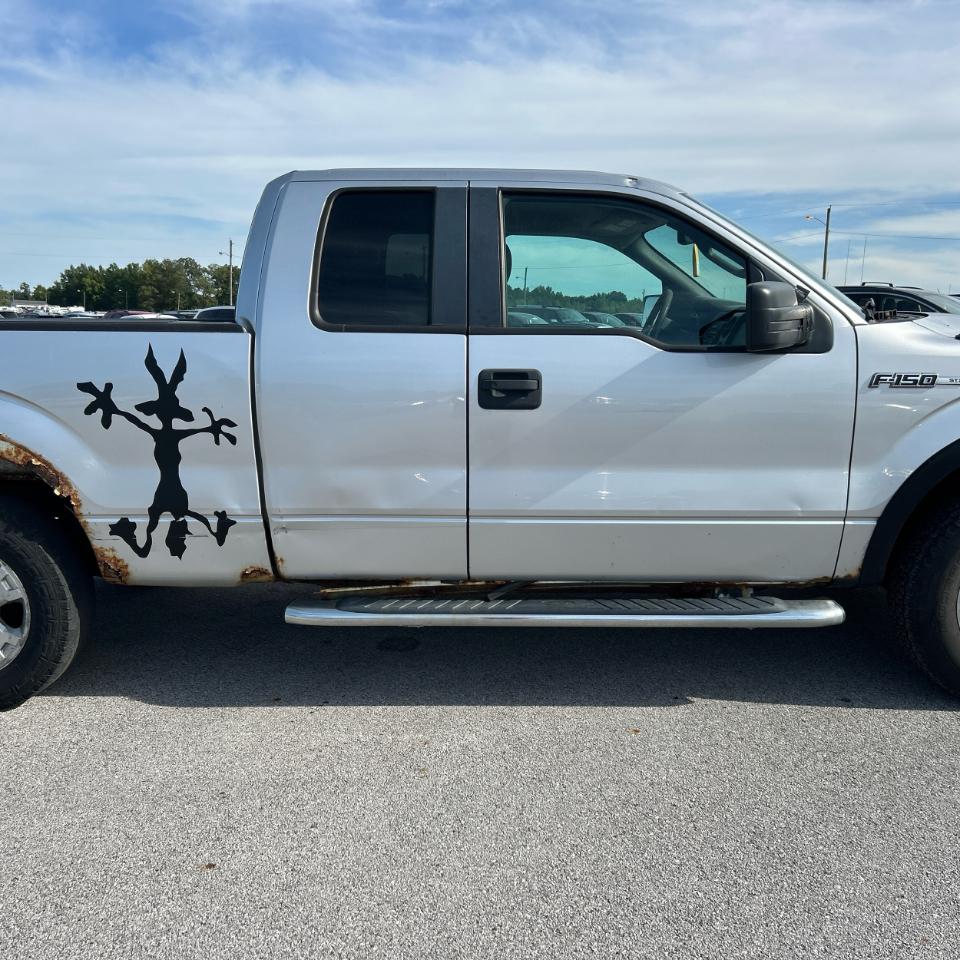 Ford F-150 4WD SuperCab 145" XL 2010