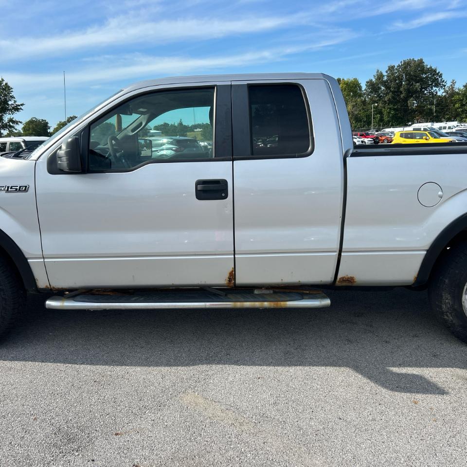 Ford F-150 4WD SuperCab 145" XL 2010