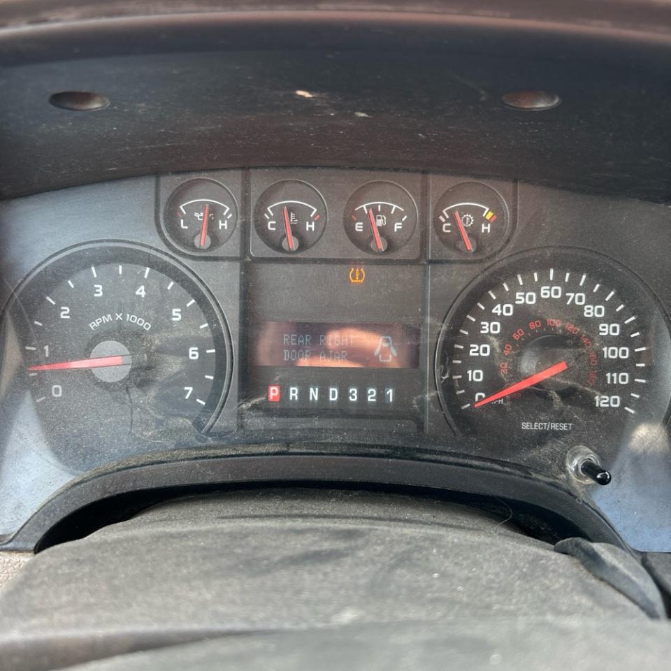 Ford F-150 4WD SuperCab 145" XL 2010