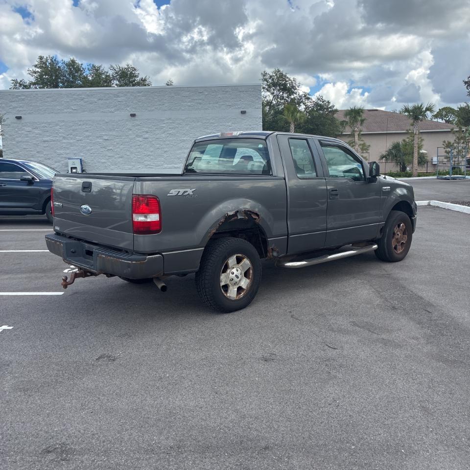 Ford F-150 4WD SuperCab 133" STX 2007