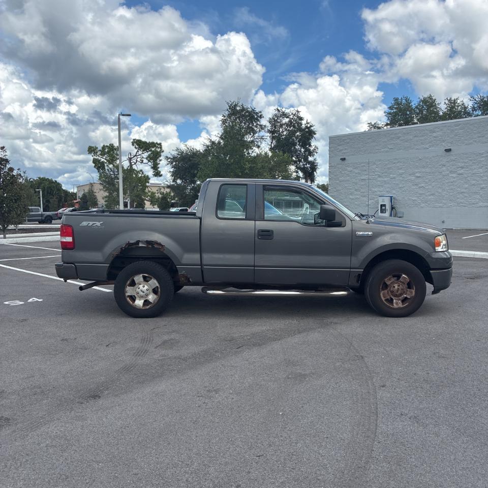 Ford F-150 4WD SuperCab 133" STX 2007