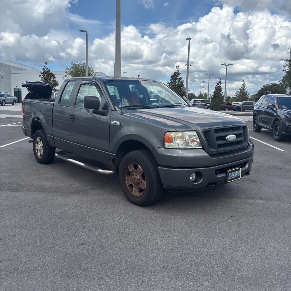Ford F-150 4WD SuperCab 133" STX 2007