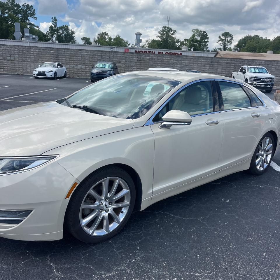 Lincoln MKZ 4dr Sdn FWD 2015