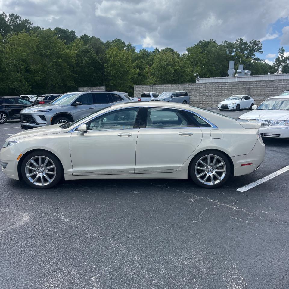 Lincoln MKZ 4dr Sdn FWD 2015