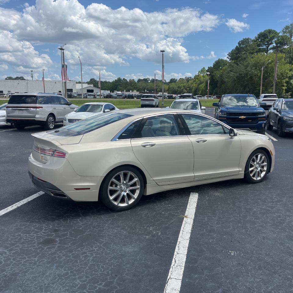 Lincoln MKZ 4dr Sdn FWD 2015