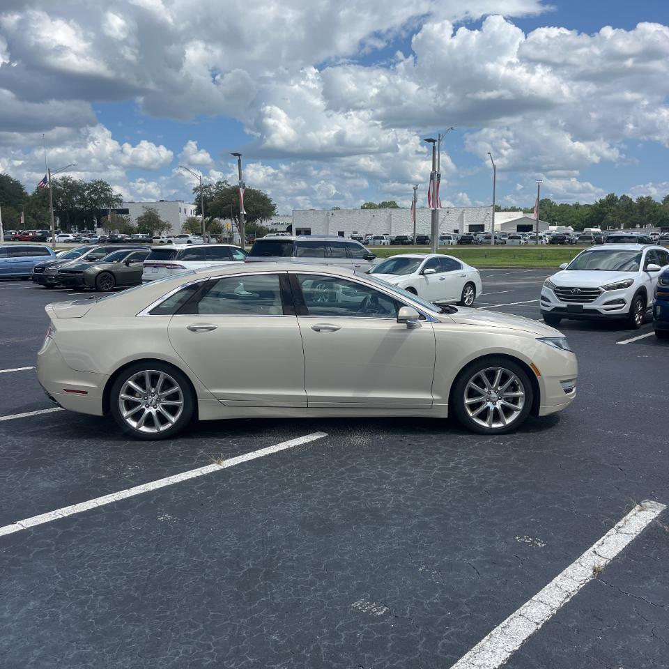 Lincoln MKZ 4dr Sdn FWD 2015