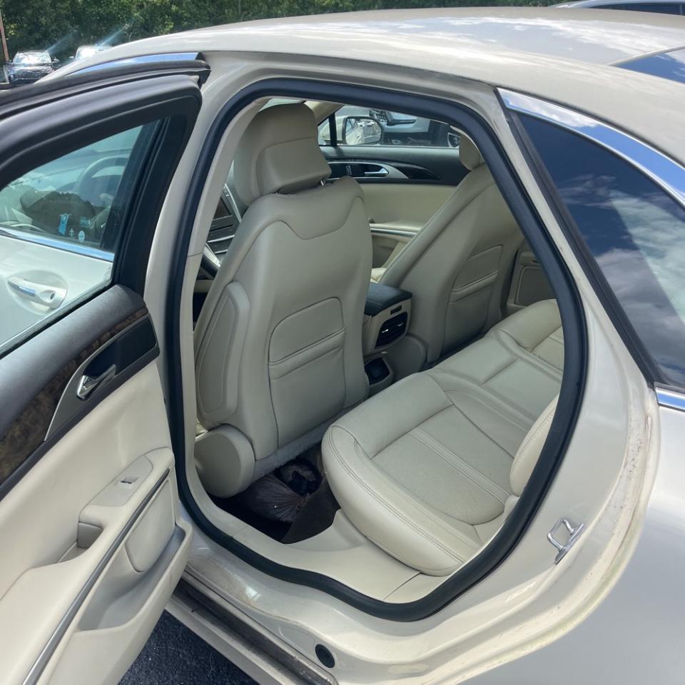 Lincoln MKZ 4dr Sdn FWD 2015