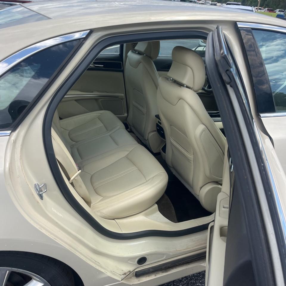 Lincoln MKZ 4dr Sdn FWD 2015