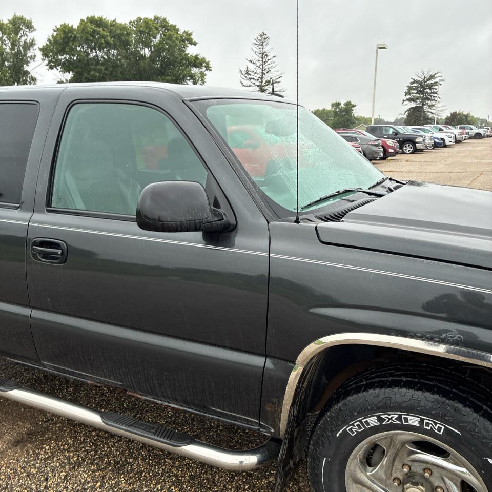 Chevrolet Avalanche 1500 5dr Crew Cab 130" WB 4WD Z71 2004