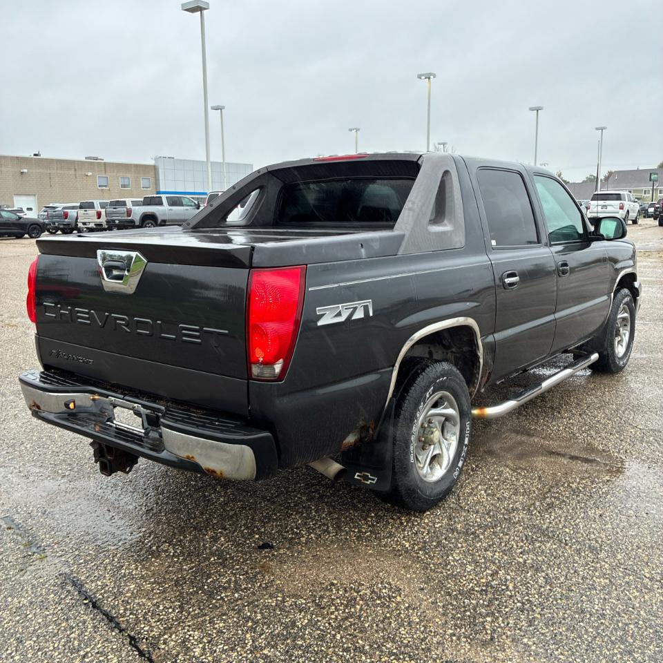 Chevrolet Avalanche 1500 5dr Crew Cab 130" WB 4WD Z71 2004