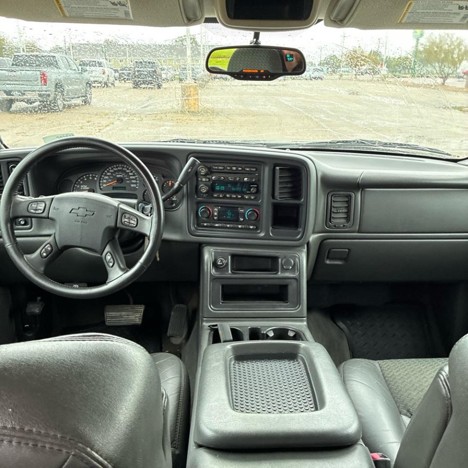 Chevrolet Avalanche 1500 5dr Crew Cab 130" WB 4WD Z71 2004