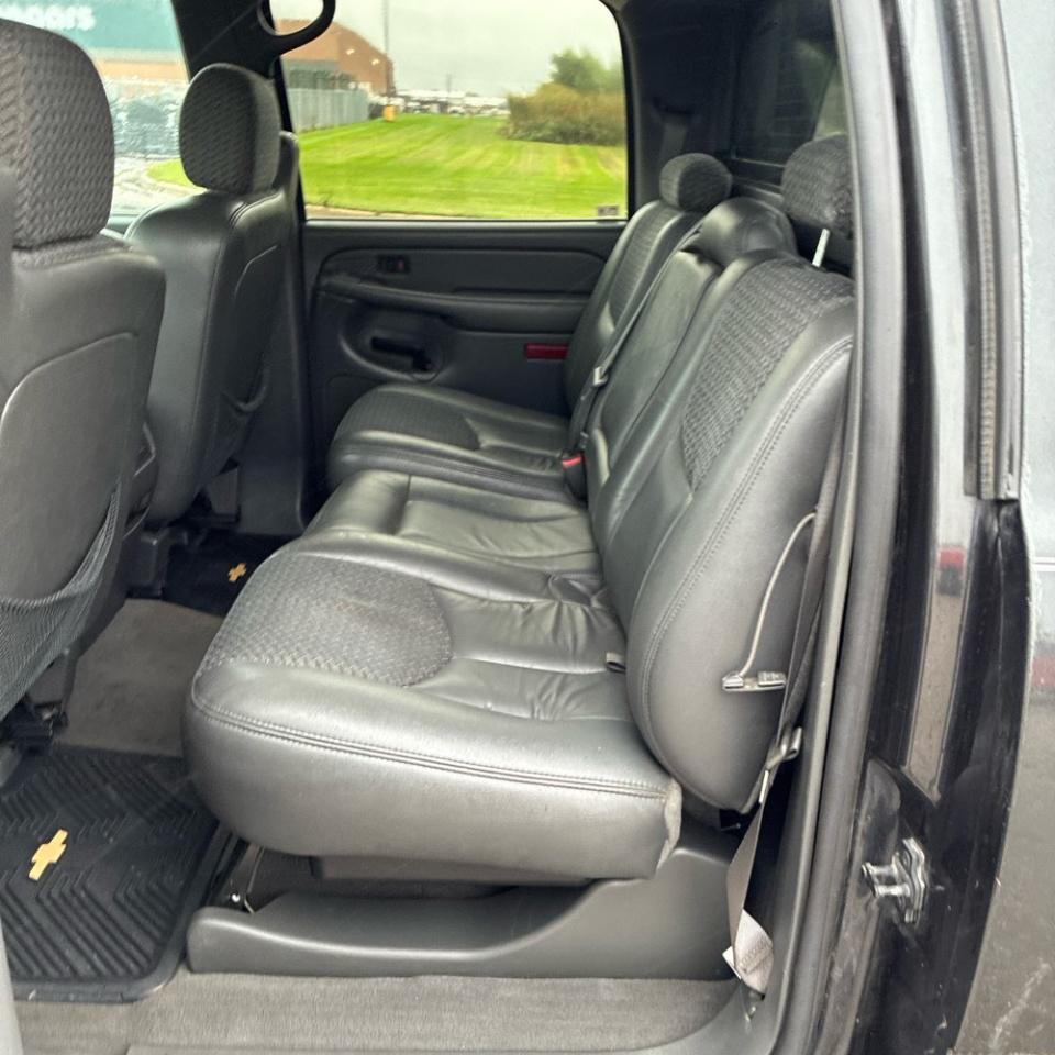 Chevrolet Avalanche 1500 5dr Crew Cab 130" WB 4WD Z71 2004