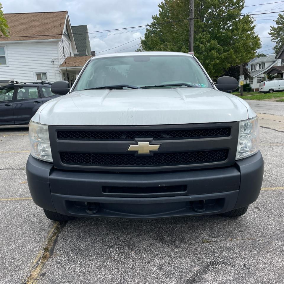 Chevrolet Silverado 1500 4WD Reg Cab 133.0" Work Truck 2010