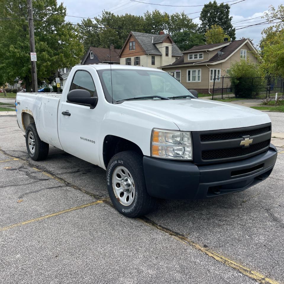 Chevrolet Silverado 1500 4WD Reg Cab 133.0" Work Truck 2010