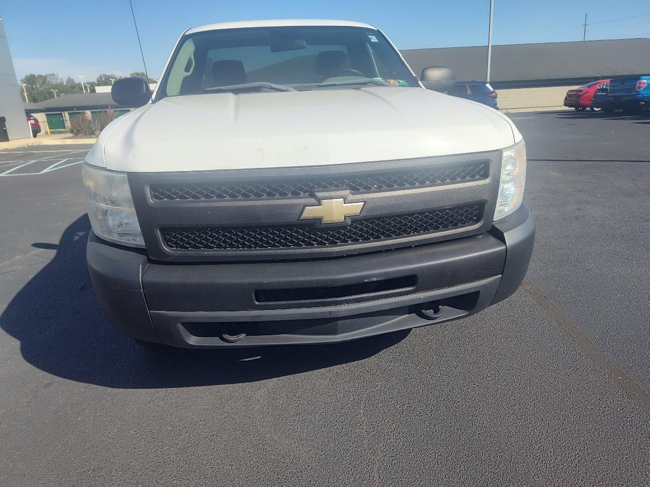 Chevrolet Silverado 1500 4WD Reg Cab 133.0" Work Truck 2010