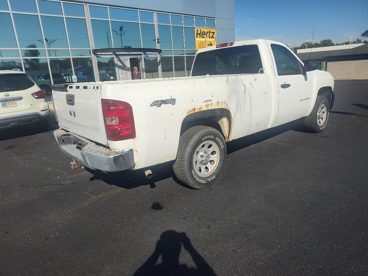 Chevrolet Silverado 1500 4WD Reg Cab 133.0" Work Truck 2010