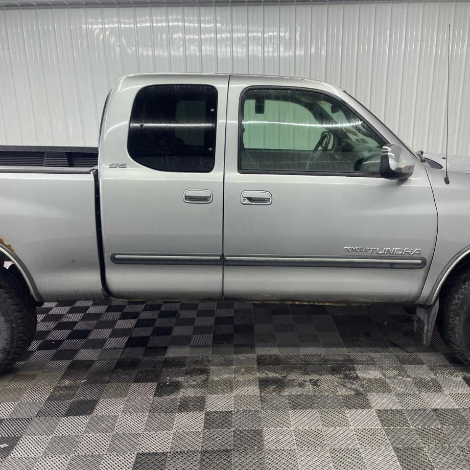 Toyota Tundra AccessCab V8 SR5 4WD Stepside (Natl 2005