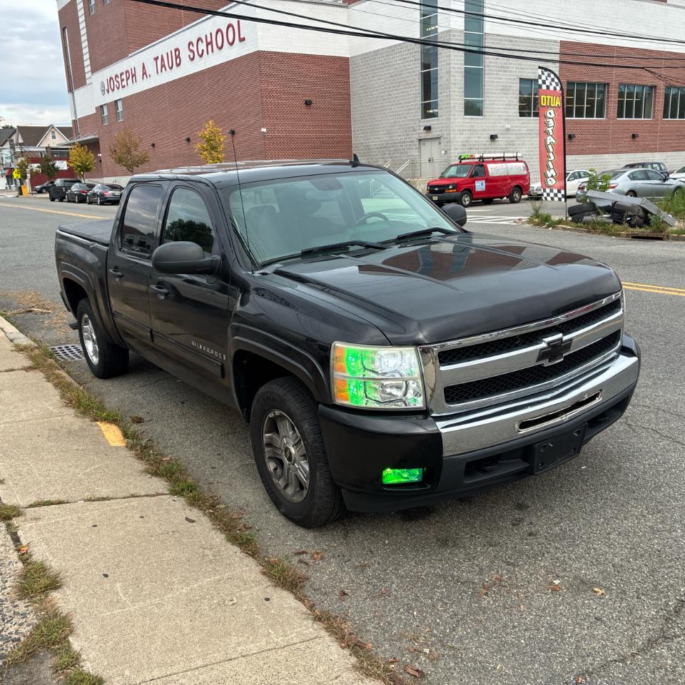 Chevrolet Silverado 1500 4WD Crew Cab 143.5" LT 2009