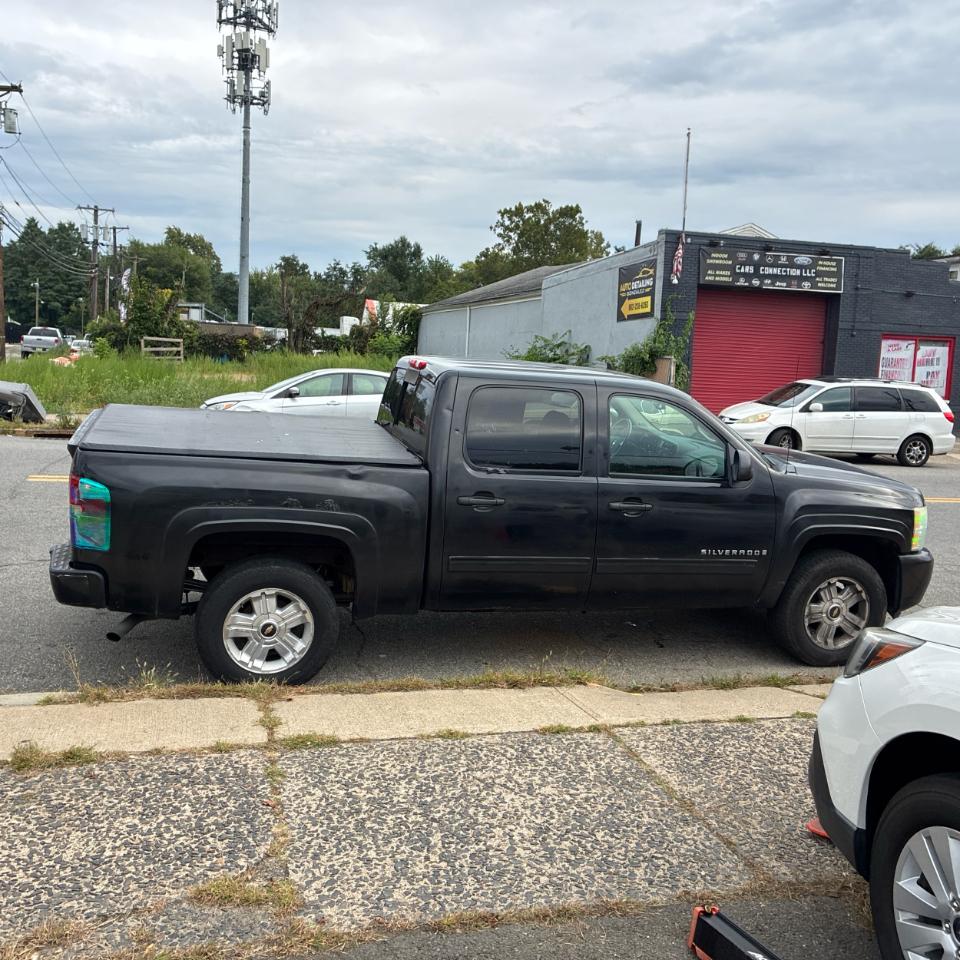 Chevrolet Silverado 1500 4WD Crew Cab 143.5" LT 2009