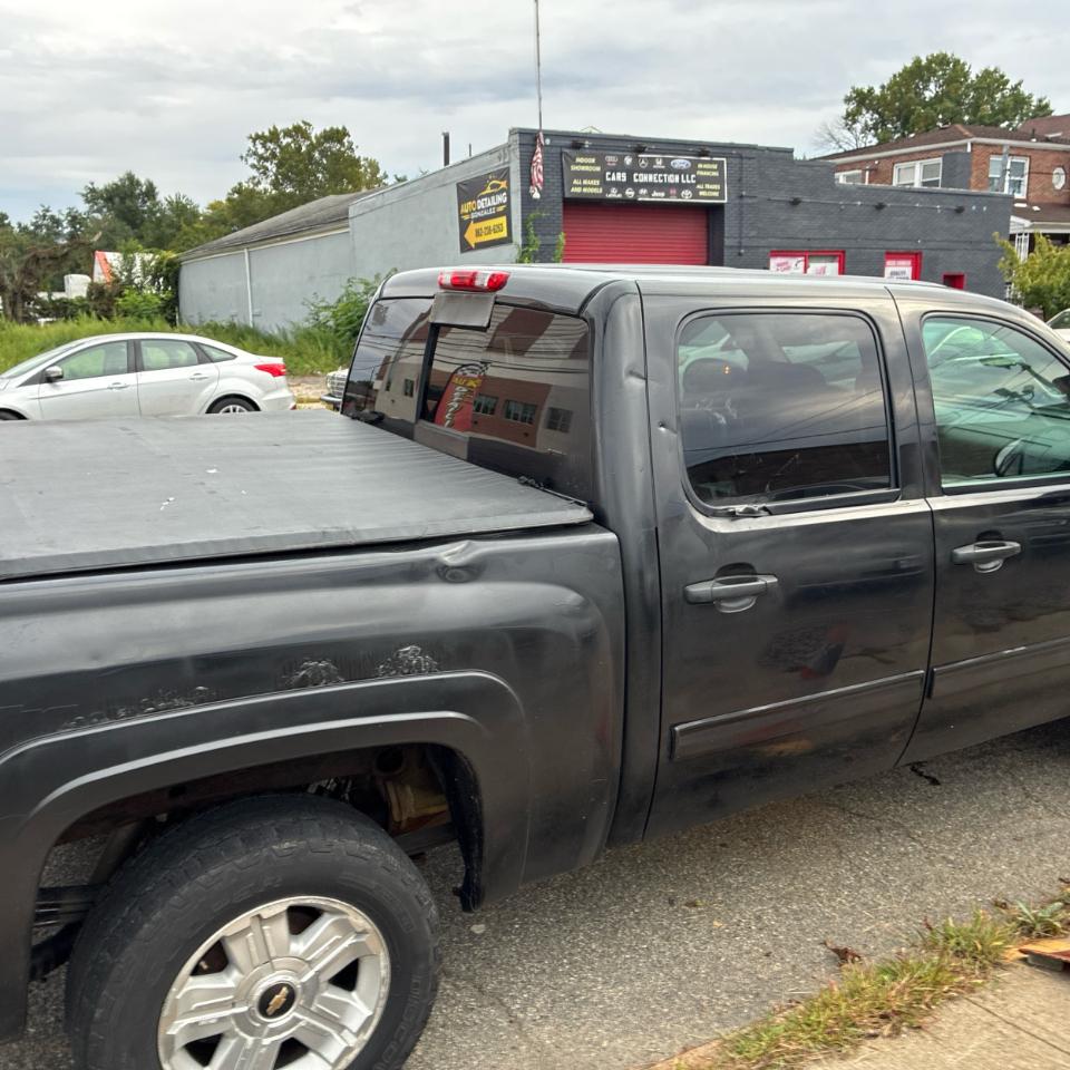 Chevrolet Silverado 1500 4WD Crew Cab 143.5" LT 2009