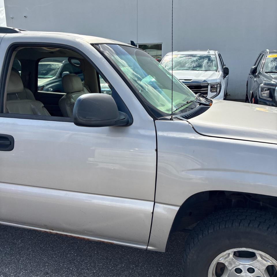 Chevrolet Tahoe 4dr 1500 4WD LS 2006