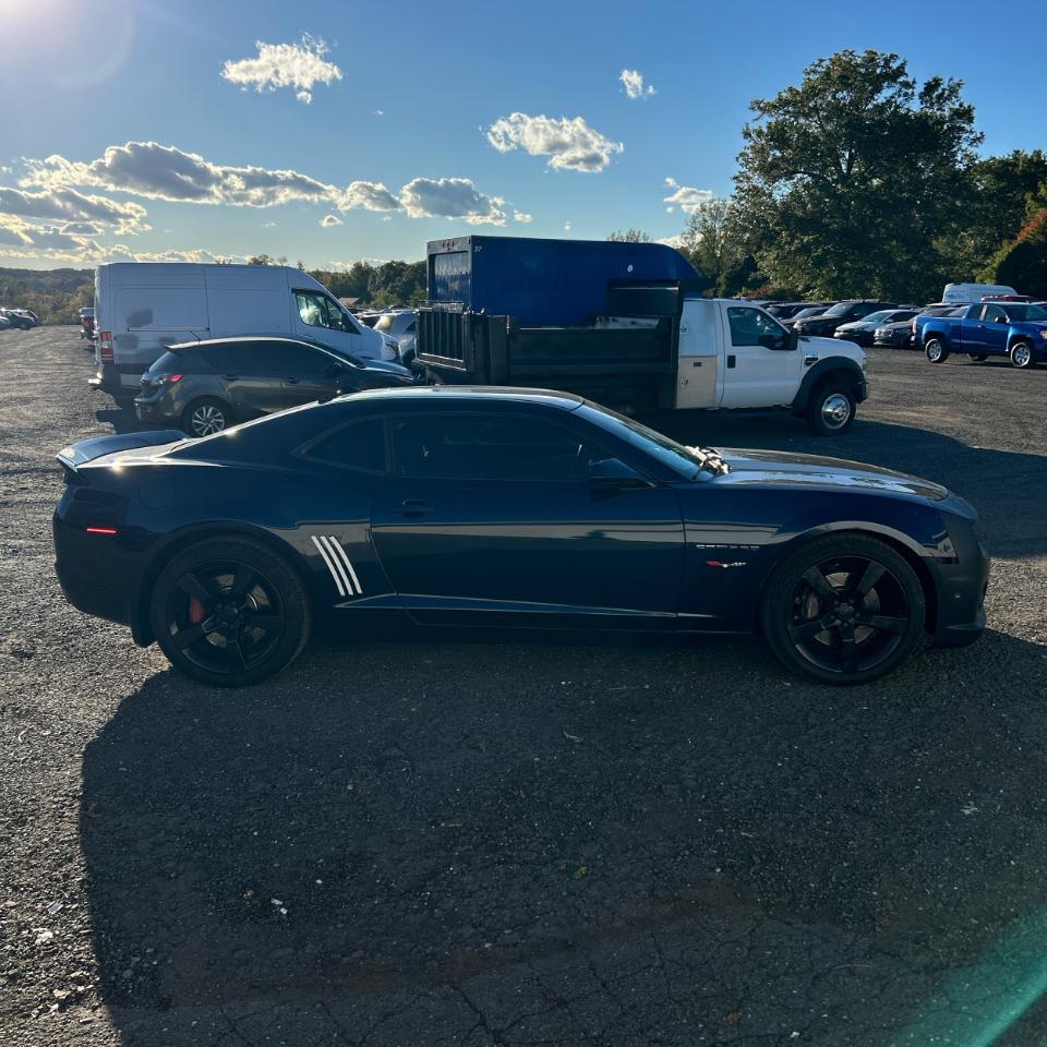 Chevrolet Camaro 2dr Cpe 2SS 2012