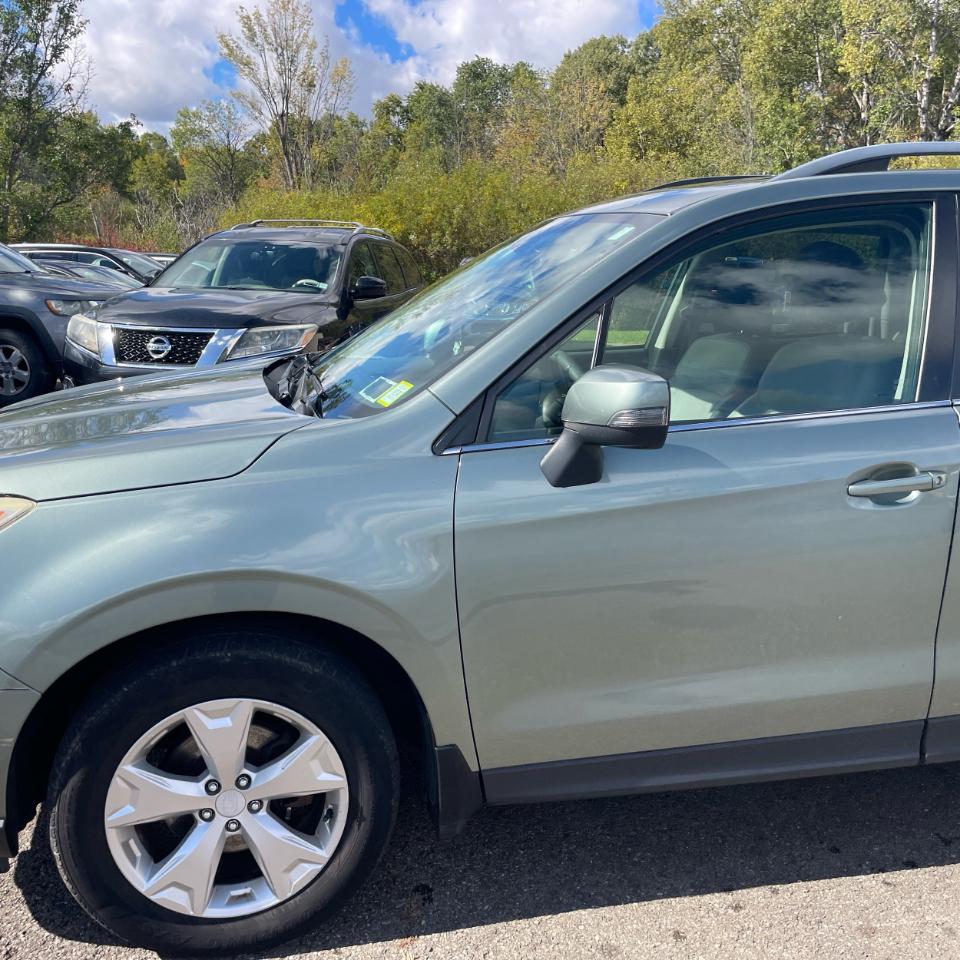 Subaru Forester 4dr Auto 2.5i Touring PZEV 2014
