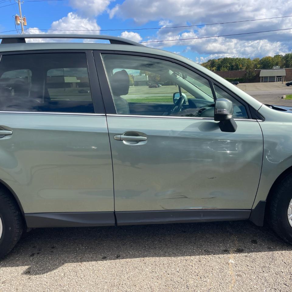 Subaru Forester 4dr Auto 2.5i Touring PZEV 2014