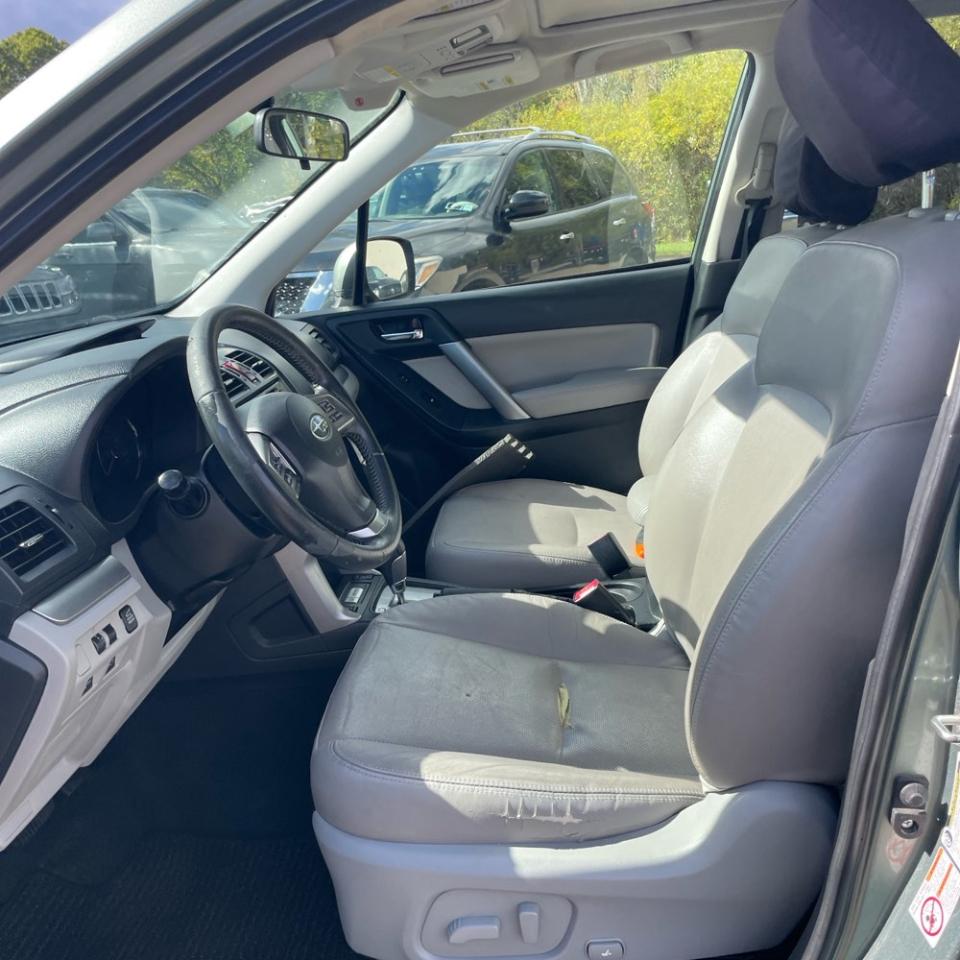 Subaru Forester 4dr Auto 2.5i Touring PZEV 2014