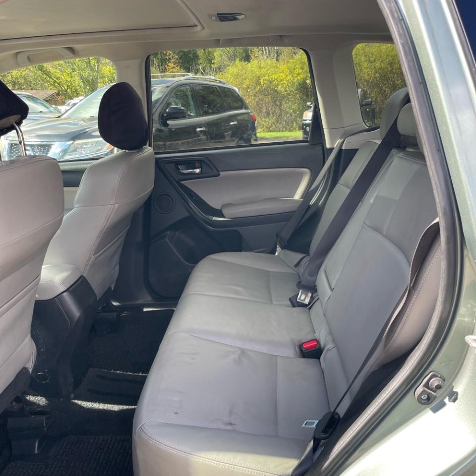 Subaru Forester 4dr Auto 2.5i Touring PZEV 2014