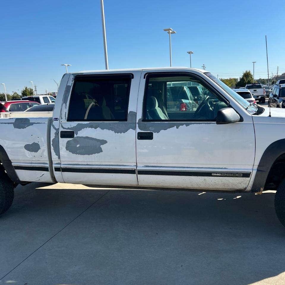 GMC Sierra 2500 Crew Cab 4dr 154.5" WB 4WD 2000