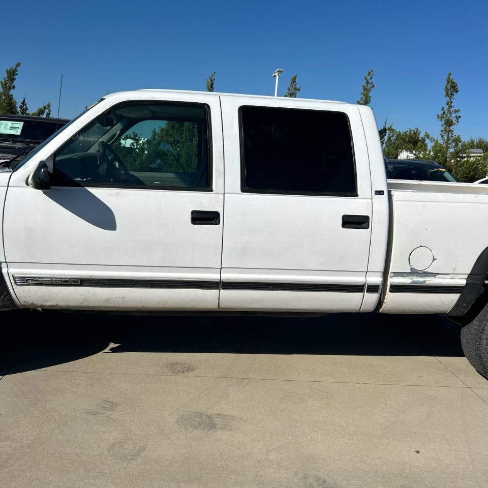 GMC Sierra 2500 Crew Cab 4dr 154.5" WB 4WD 2000