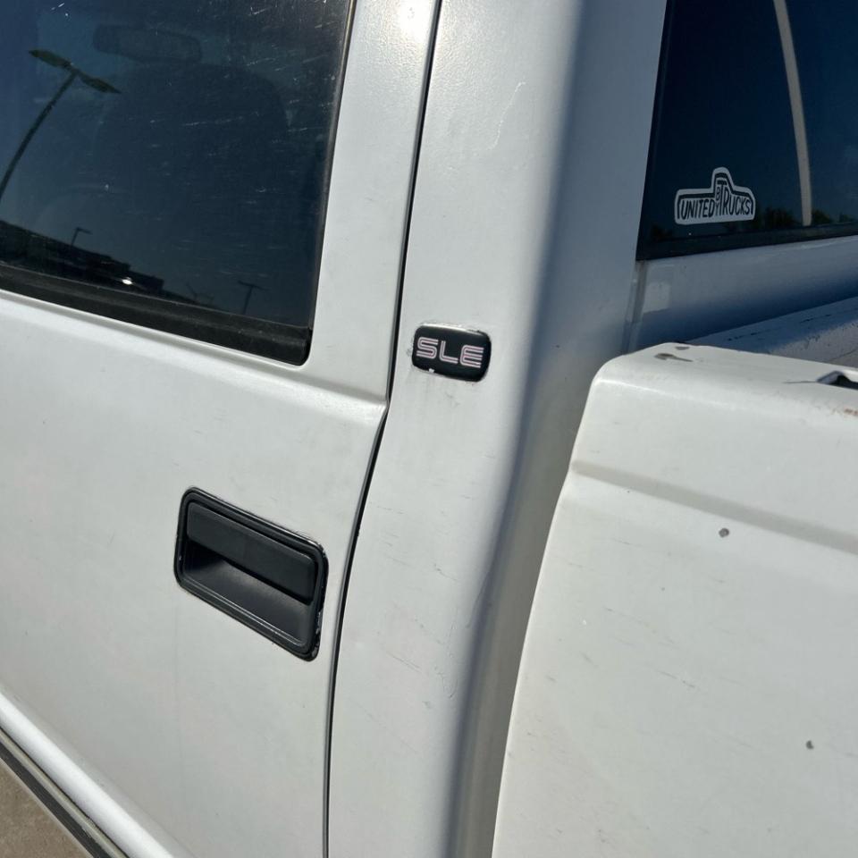 GMC Sierra 2500 Crew Cab 4dr 154.5" WB 4WD 2000