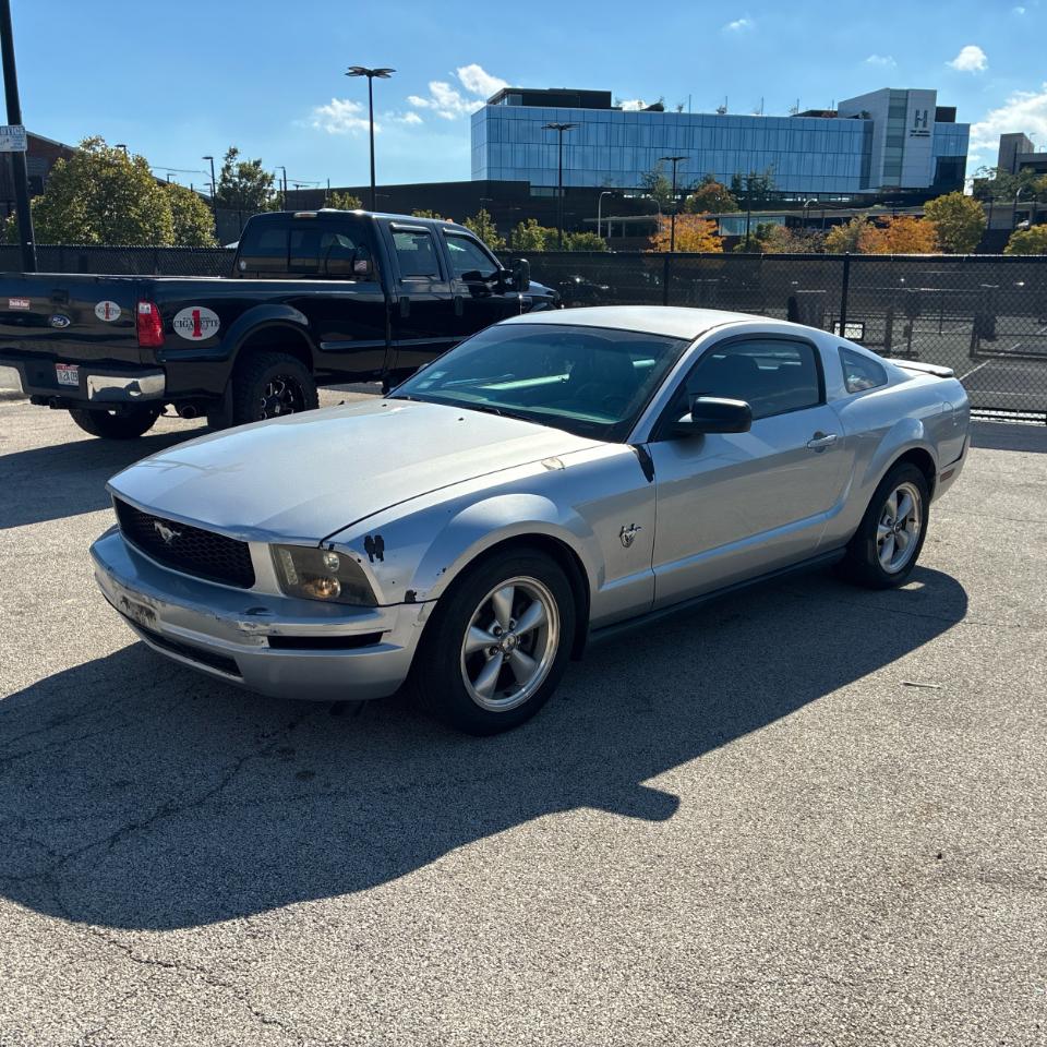Ford Mustang 2dr Cpe 2009
