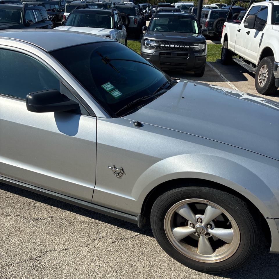 Ford Mustang 2dr Cpe 2009