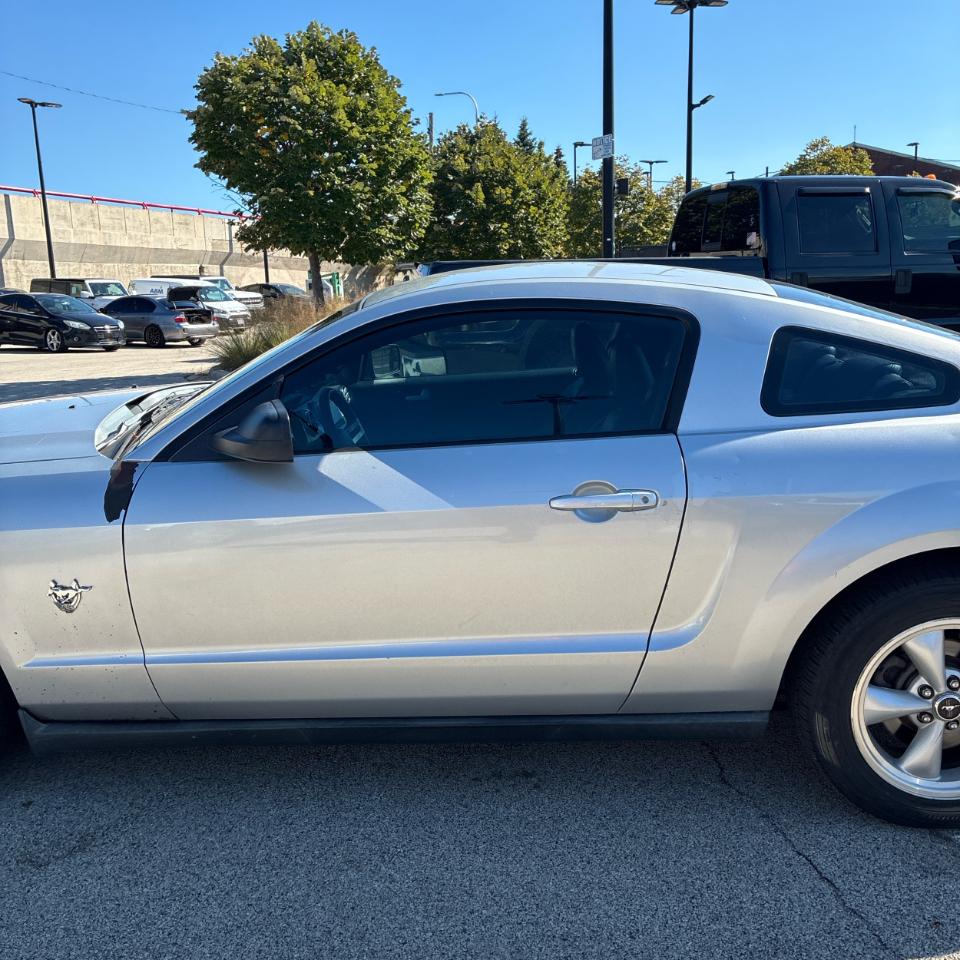 Ford Mustang 2dr Cpe 2009