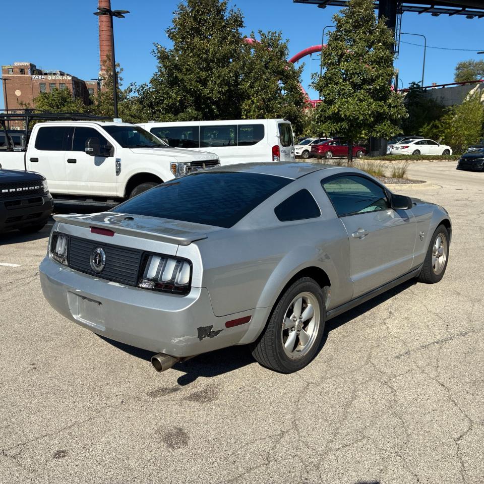 Ford Mustang 2dr Cpe 2009