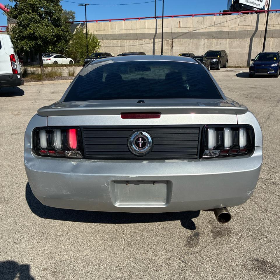 Ford Mustang 2dr Cpe 2009