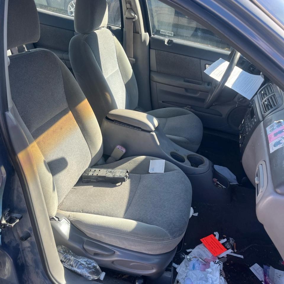 Ford Taurus 4dr Sdn SE 2000