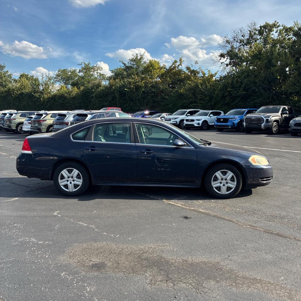 Chevrolet Impala 4dr Sdn LS 2010