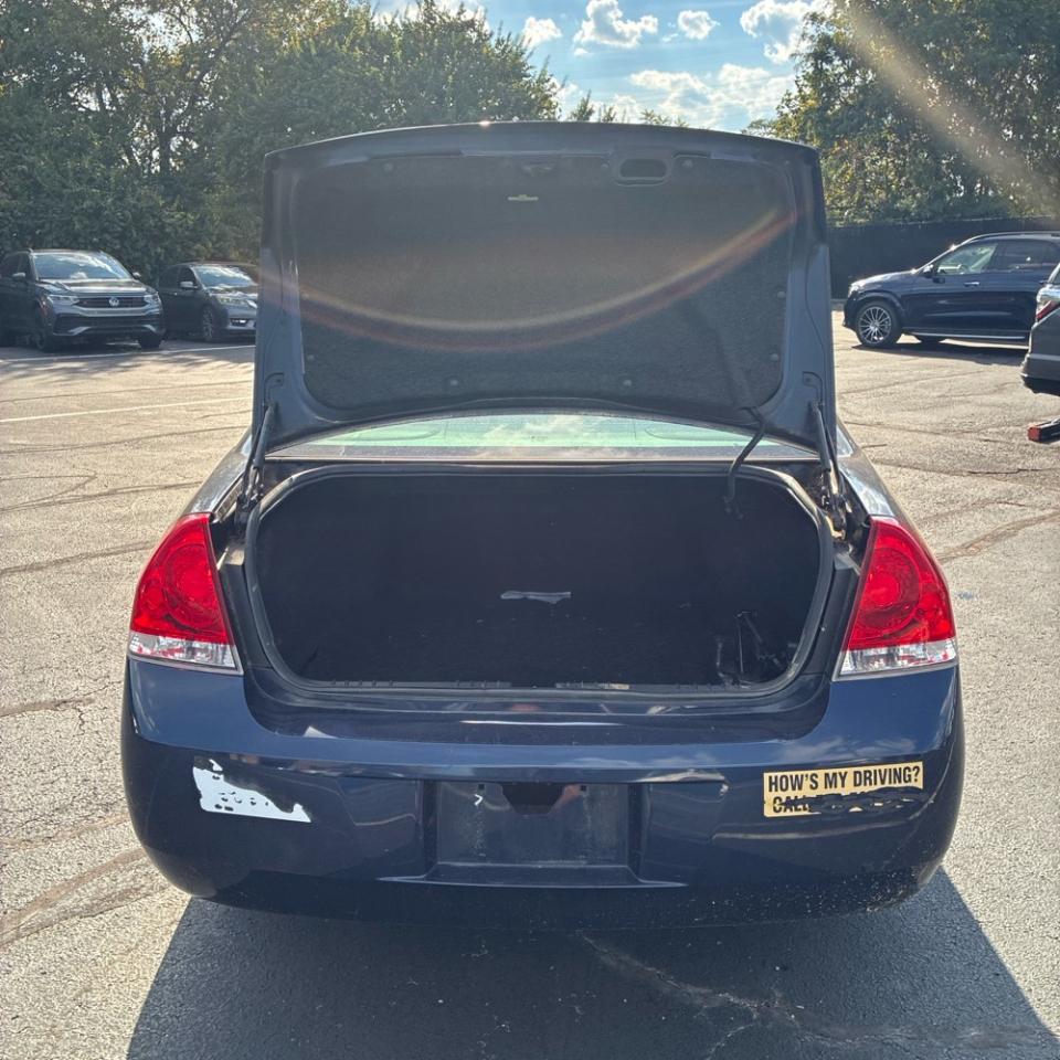Chevrolet Impala 4dr Sdn LS 2010
