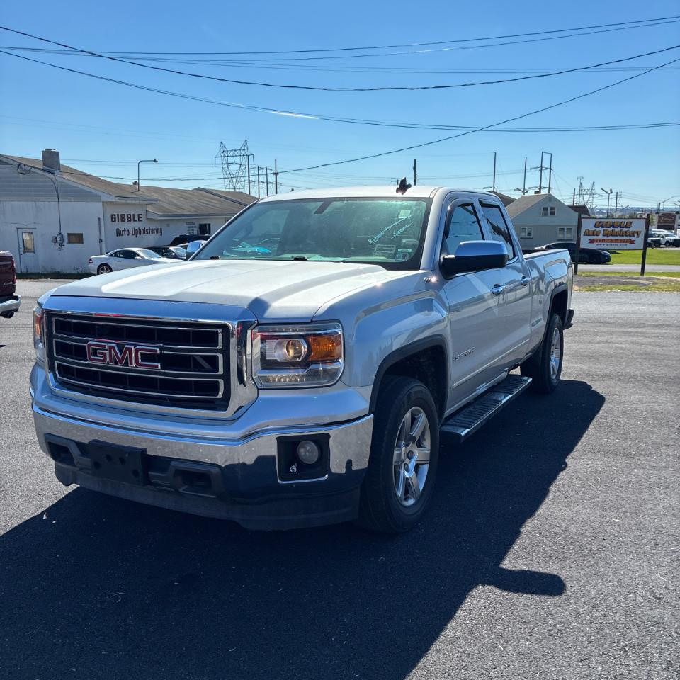 GMC Sierra 1500 4WD Double Cab 143.5" SLT 2015
