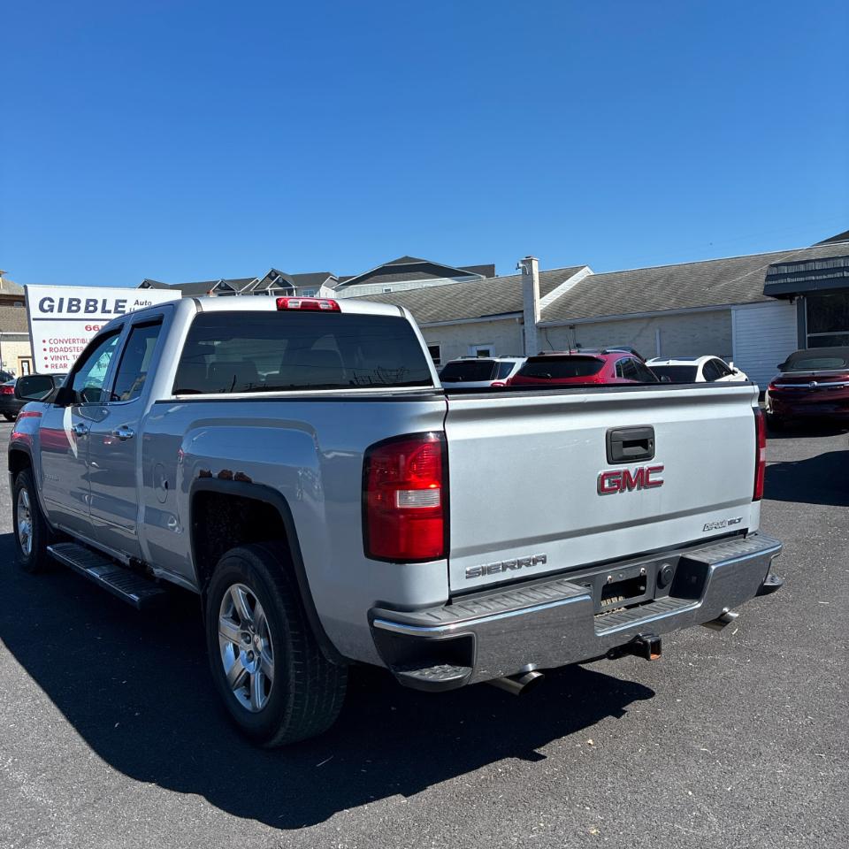 GMC Sierra 1500 4WD Double Cab 143.5" SLT 2015