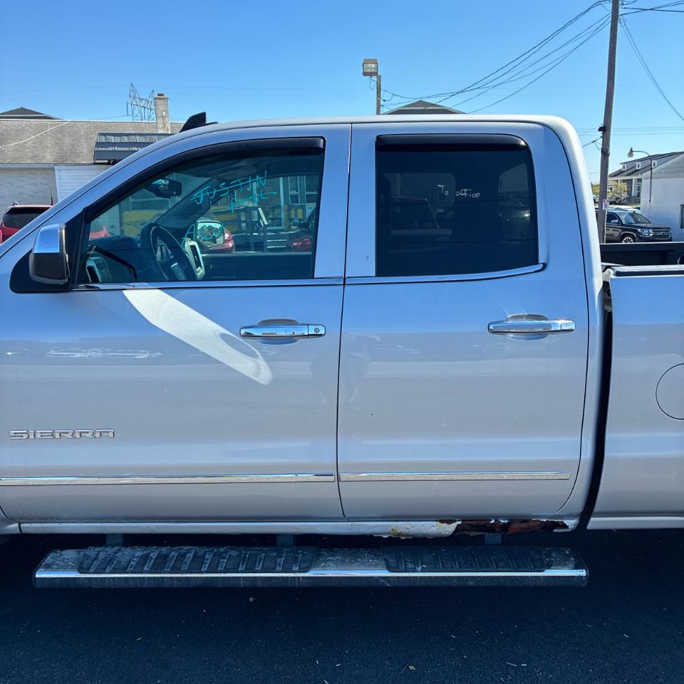 GMC Sierra 1500 4WD Double Cab 143.5" SLT 2015