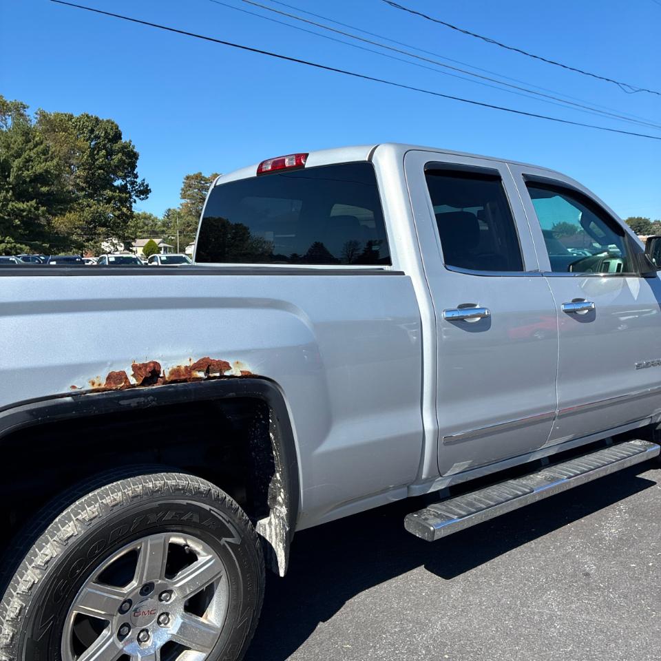 GMC Sierra 1500 4WD Double Cab 143.5" SLT 2015