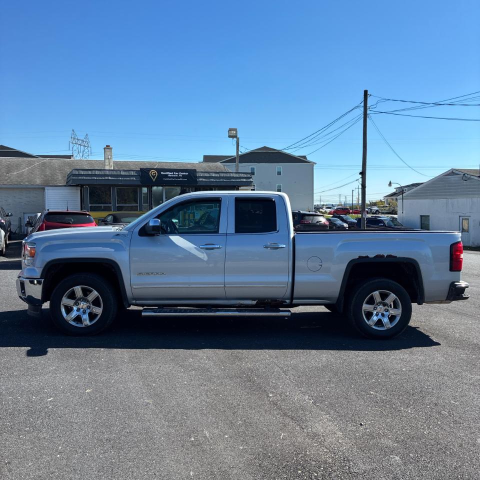 GMC Sierra 1500 4WD Double Cab 143.5" SLT 2015