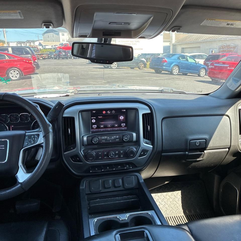 GMC Sierra 1500 4WD Double Cab 143.5" SLT 2015
