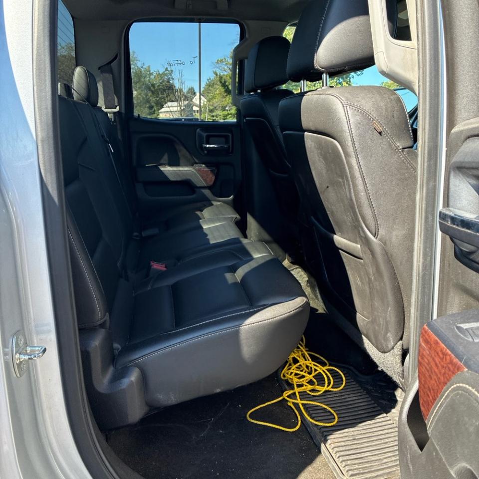GMC Sierra 1500 4WD Double Cab 143.5" SLT 2015