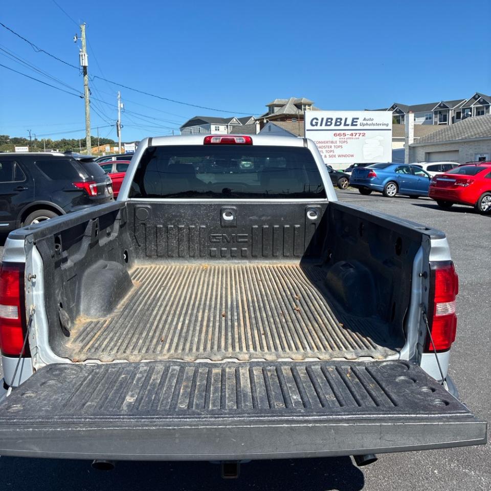 GMC Sierra 1500 4WD Double Cab 143.5" SLT 2015
