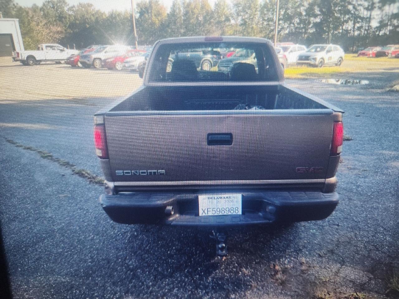 GMC Sonoma Ext Cab 123" WB 4WD SLS 2002